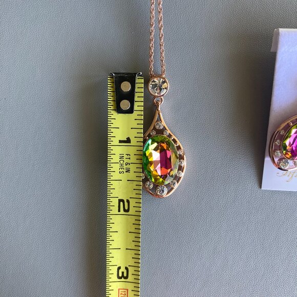 FAC Swarovski Teardrop Crystal Necklace & Earrings Set - Picture 7 of 10